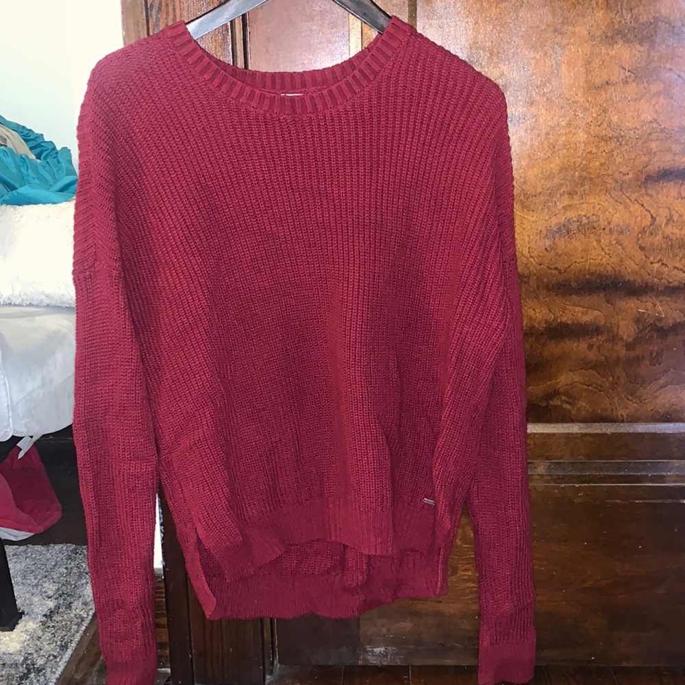 Hollister burgundy sweater